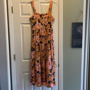 Dee Elly floral dress in size small.